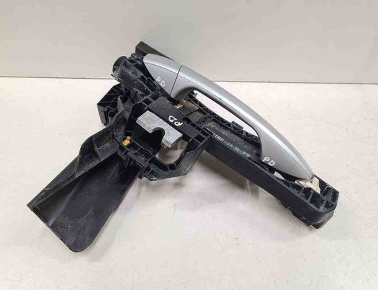 MERCEDES-BENZ C-Class W204/S204/C204 (2004-2015) Utvändigt handtag för skjutdörr på vänster sida A2047600834 32720385