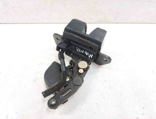 HYUNDAI Santa Fe CM (2006-2013) Bakluckans bagagerumslås 812302B000 32734019