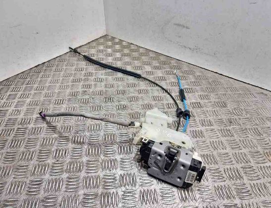 MERCEDES-BENZ E-Class W211/S211 (2002-2009) Bakre höger dörrlås A2047301435 31613002