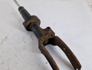 VOLKSWAGEN Touareg 1 generation (2002-2010) Stötdämpare fram vänster 32950853