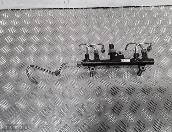 MERCEDES-BENZ G-Class W463 (1990-2024) Vänster sida Bränsleskena 9681909680 32947782