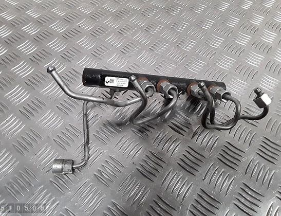 MERCEDES-BENZ G-Class W463 (1990-2024) Vänster sida Bränsleskena h8201157327 32964773