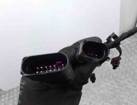 VOLKSWAGEN Golf 8 generation (2019-2023) Munstycketrådsanslutning 06N971627B 28160911