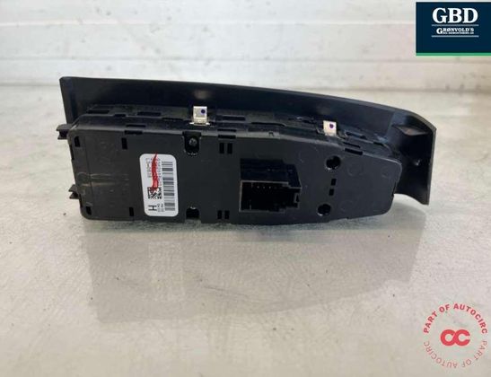 BMW 2 Series Grand Tourer F46 (2018-2023) Vänster främre dörrfönsterbrytare 61319362116 32987825
