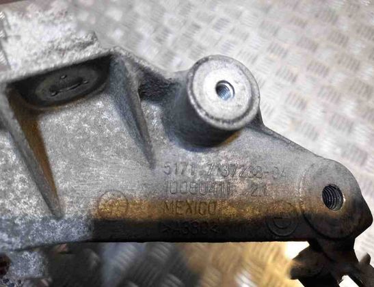 BMW X5 E70 (2006-2013) Bakre differentialfäste 10060411 15355564