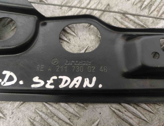 MERCEDES-BENZ E-Class W211/S211 (2002-2009) Fönsterhiss för höger bakdörr A2117300246 23650249