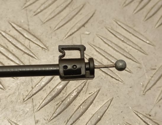 VOLVO XC60 2 generation (2017-2024) Motorhuvslåskabel 31688727 32951299