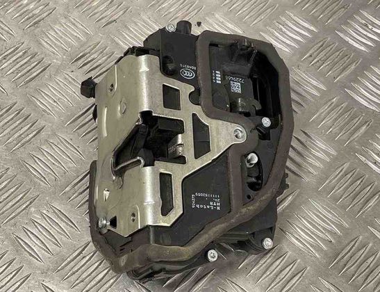 BMW X1 E84 (2009-2015) Bakre höger dörrlås A048315 31575884