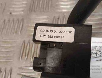 SKODA Fabia 1 generation (2004-2007) Indikeringstorkarspaksbrytare 8L0953513G 31593974