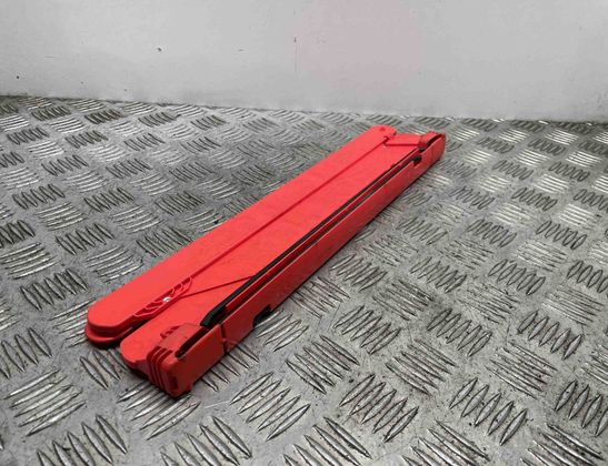 MERCEDES-BENZ C-Class W204/S204/C204 (2004-2015) Varnings triangel A2048900197 22622406