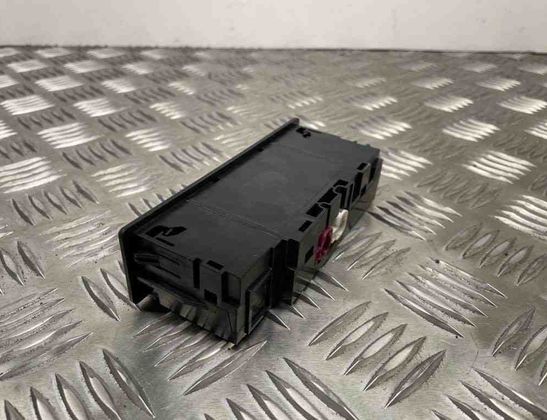 MERCEDES-BENZ E-Class W213/S213/C238/A238 (2016-2024) USB A2058200526 30986327