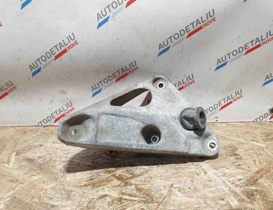 BMW 4 Series F32/F33/F36 (2013-2020) Motorfäste på vänster sida 22116784829,6784829 32614782