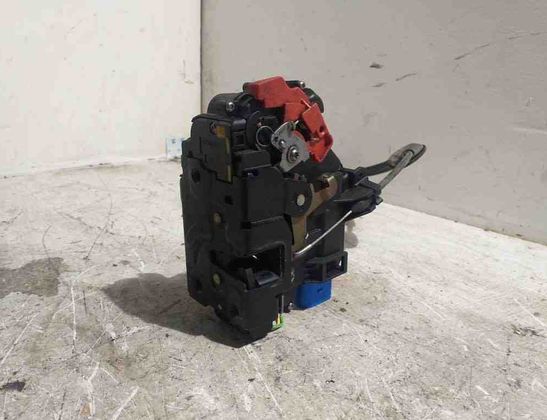 VOLKSWAGEN Golf Plus 1 generation (2004-2009) Främre vänstra dörrlås 3D1837015 31470852