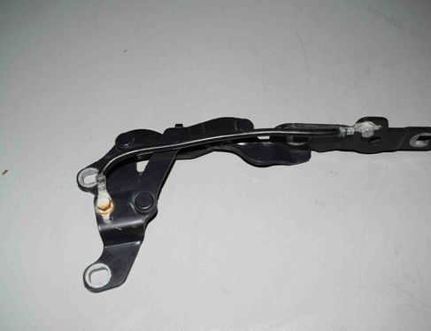 BMW 1 Series E81/E82/E87/E88 (2004-2013) Främre vänster motorhuv gångjärn 7060559 1639407