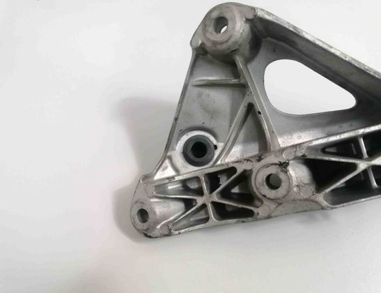 BMW 3 Series F30/F31 (2011-2020) Motorfäste på vänster sida 6784829 11824744