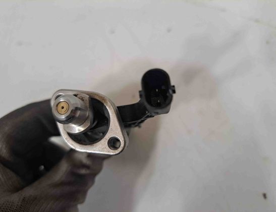 BMW 2 Series F22/F23 (2013-2020) Bränsleinsprutare 7639990,8625396 26585371