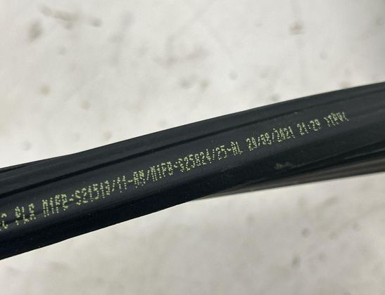 FORD USA Bronco 6 generation (2020-2023) Bakre höger dörr Fönsterlister M1PBS254A42,M1PBS254A42AHW,M1PBS21520AA,M1PBS254A40ADW 32967028