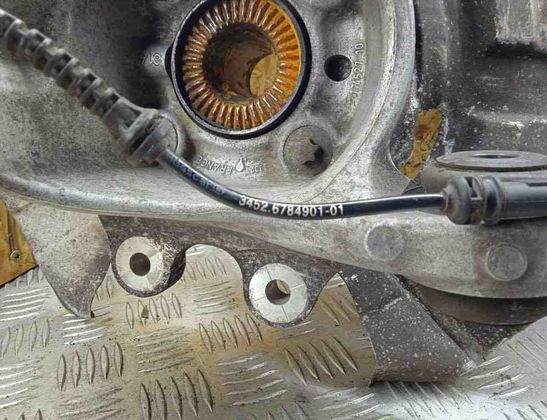 BMW 5 Series F10/F11 (2009-2017) Bakre höger hjulnav 6784901 31148274