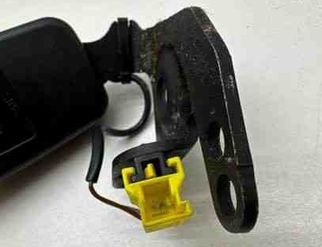 MERCEDES-BENZ C-Class W204/S204/C204 (2004-2015) Bakre mittsätesspänne A2048602569 25049194