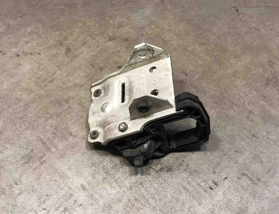 BMW 5 Series F10/F11 (2009-2017) Kylarhållare 7186513 17060853