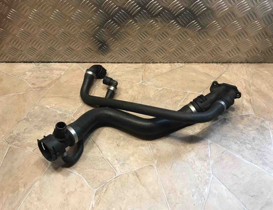 BMW 3 Series E90/E91/E92/E93 (2004-2013) Kylvätskeslangrör 17127797257 23066150