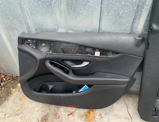 MERCEDES-BENZ C-Class W205/S205/C205 (2014-2023) Invändiga säten med dörrkortssats 32798222