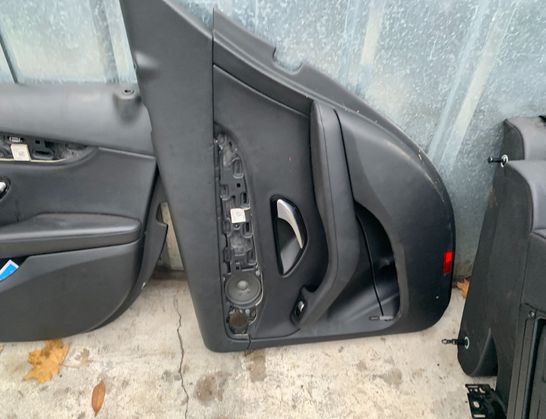 MERCEDES-BENZ C-Class W205/S205/C205 (2014-2023) Invändiga säten med dörrkortssats 32798222