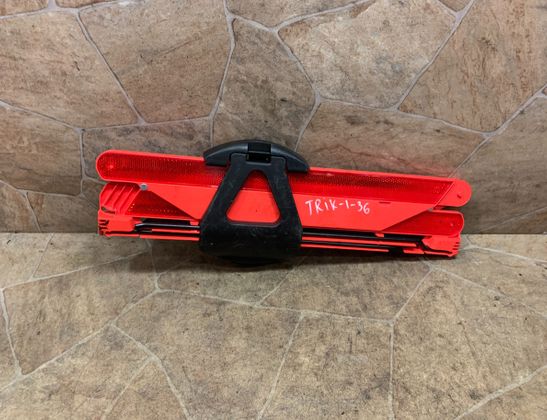 MERCEDES-BENZ C-Class W204/S204/C204 (2004-2015) Varnings triangel A2048900197 32973153