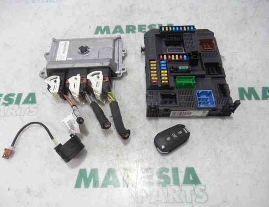 PEUGEOT 2008 1 generation (2013-2020) Motorstyrenhet ECU 9800913080,9811545080,V29059263A,1610190480,1617304880,1613395980 27655771