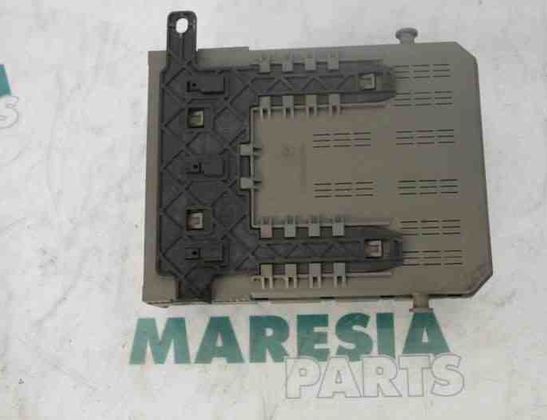CITROËN C5 1 generation (2001-2008) Säkringsbox 9645030380,6580F0,6580F1 27769438