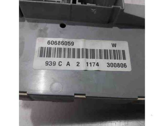 ALFA ROMEO 159 1 generation (2005-2011) Säkringsbox 60686059,50507093 27776413