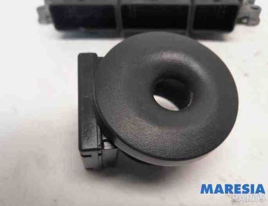 RENAULT Trafic 3 generation (2014-2023) Motorstyrenhet ECU 27923841