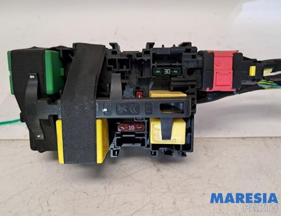 PEUGEOT 208 Peugeot 208 (2012-2015) Säkringsbox 9666232680,009666232680 32828528