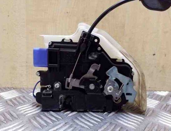 VOLKSWAGEN Golf Plus 2 generation (2009-2014) Främre höger dörrlås 3D2837016AB 26109892