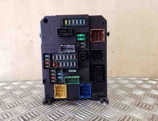 CITROËN C4 Picasso 2 generation (2013-2018) Säkringsdosa 9806687980,A2C53383165 26210833