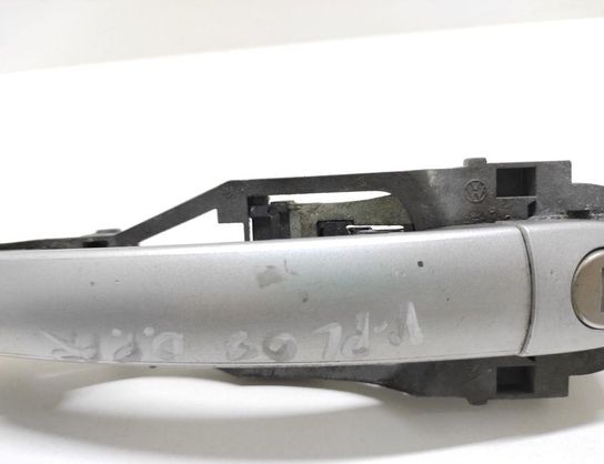 VOLKSWAGEN Polo 4 generation (2001-2009) Utvändigt handtag för skjutdörr på vänster sida 3B0837885 33031057