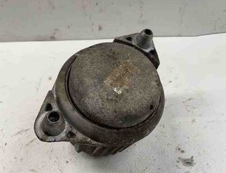 MERCEDES-BENZ C-Class W204/S204/C204 (2004-2015) Motorfäste fram 30348167