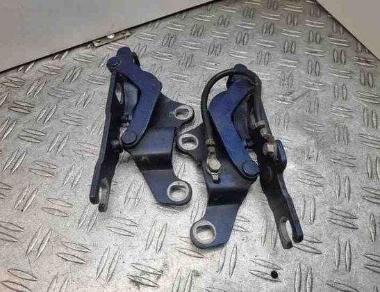 BMW 1 Series E81/E82/E87/E88 (2004-2013) Främre vänster motorhuv gångjärn 7060559,7060560 24187997