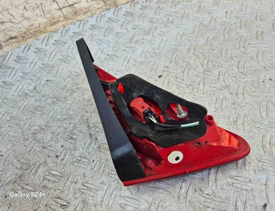 PEUGEOT 3008 1 generation (2010-2016) Bakre höger bakljuslampa 9683460980 26830085