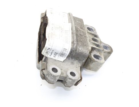 SEAT Alhambra 2 generation (2010-2021) Motorfäste på vänster sida 5N0199262F 32974471