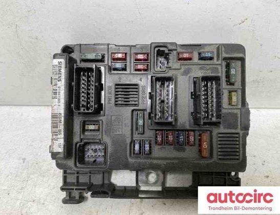 CITROËN C5 1 generation (2001-2008) Säkringsbox 9643498680 30858342