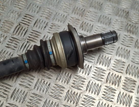 BMW 7 Series F01/F02 (2008-2015) Bakre höger drivaxel 7566086 32953730