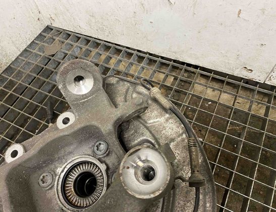 BMW 5 Series G30/G31 (2016-2023) Bakre höger hjulnav 6866338,6861802 20652745