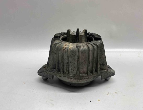 MERCEDES-BENZ CLS-Class C218/X218 (2011-2017) Motorfäste på höger sida A2122404217,2122404217 21587062