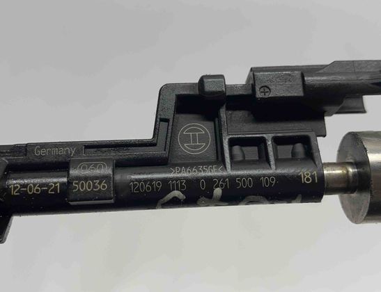 BMW 5 Series F10/F11 (2009-2017) Bränsleinsprutare 7597870,0261500109,13647597870 22161336