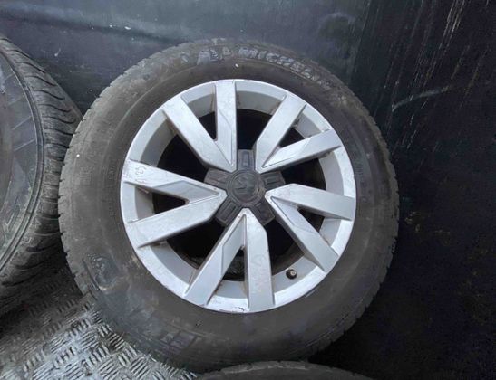 VOLKSWAGEN Passat B8 (2014-2023) Hjulsats (utan däck) 3G0601025A 28258659