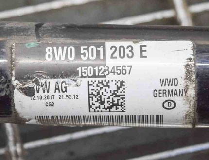 AUDI A4 B9/8W (2015-2024) Bakre höger drivaxel 8W0501203E 10017528
