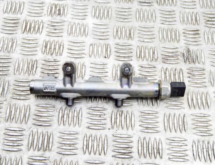 AUDI Q7 4M (2015-2024) Vänster sida Bränsleskena 059130089CS,04L906054 17097931