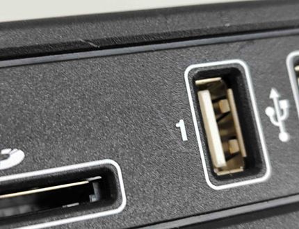 ASTON MARTIN DB11 1 generation (2016-2023) USB A2058200226 25939255