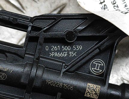 BMW 5 Series G30/G31 (2016-2023) Bränsleinsprutare 7639990,0261500539 26550807